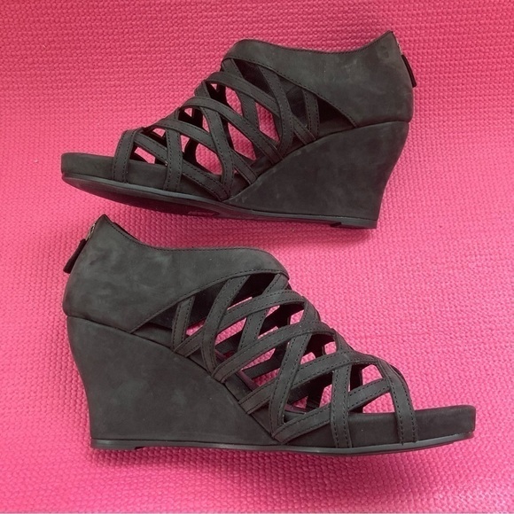 Eileen Fisher Wedge  Women's Sz 7.5 Caged Lattice Back Zip Black Leather - Picture 5 of 8